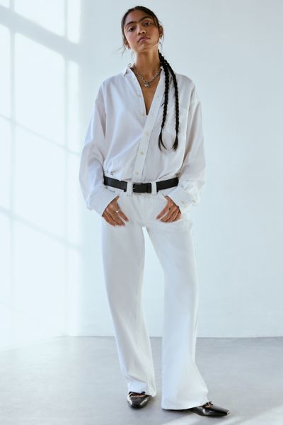 BDG KAYLA LOW-RISE JEAN IN WHITE, WOMEN'S AT URBAN OUTFITTERS 