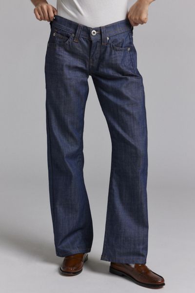 BDG KAYLA LOW-RISE JEAN IN NAVY, WOMEN'S AT URBAN OUTFITTERS 