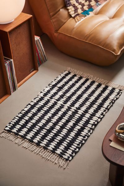Shop Urban Renewal Remnants Open Weave Rug In Black/white At Urban Outfitters