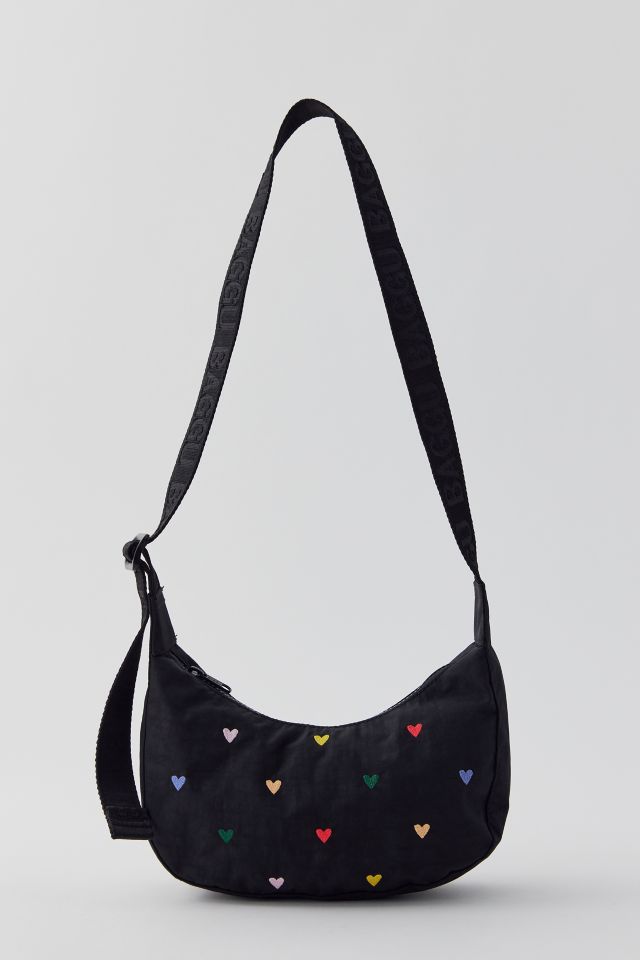 Urban Outfitters限定【BAGGU】Medium Nylon Crescent Bag 97233902_060_b