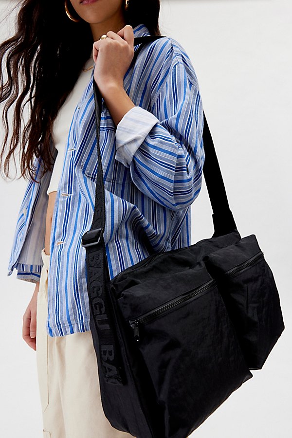 Shop Baggu Large Cargo Crossbody Bag In Black, Women's At Urban Outfitters