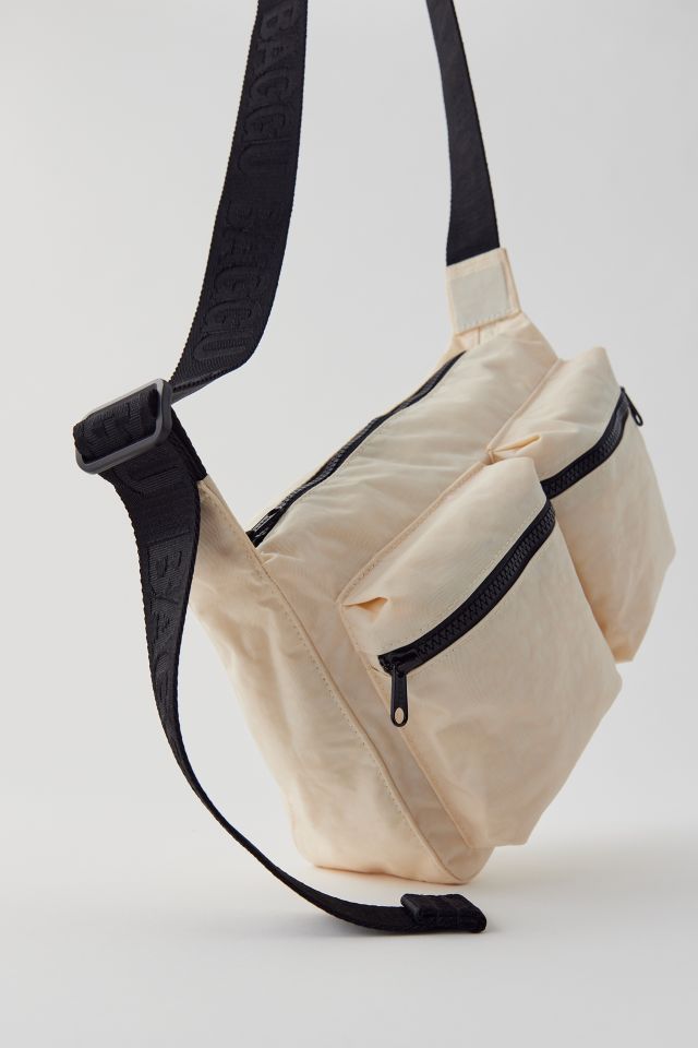 BAGGU Medium Cargo Nylon Crossbody Bag | Urban Outfitters