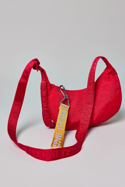 【完売必至】Urban Outfitters限定色 Small Nylon Crescent Bag BAGGU UO Exclusive Mini Nylon Crescent Bag | Urban Outfitters