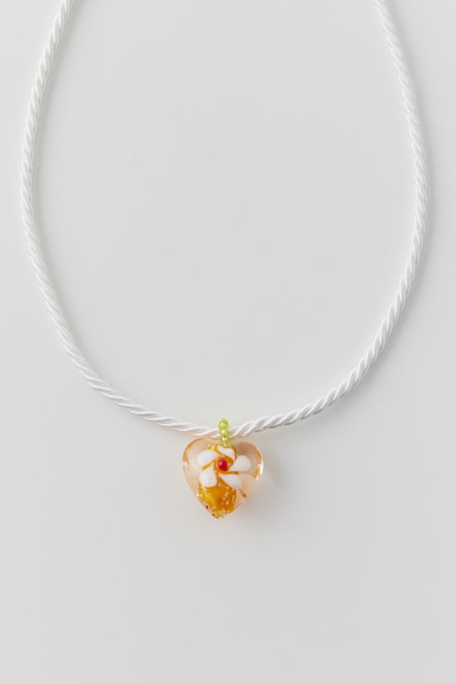 Collier cordon avec breloque cœur et fleur en verr #1