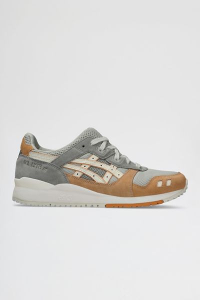 Asics Gel-lyte Iii Og Sportstyle Sneakers In White Sage/cream At Urban Outfitters