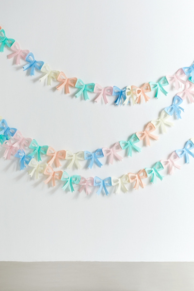 Meri Meri Tissue Paper Bow Garlands - Thumbnail 3
