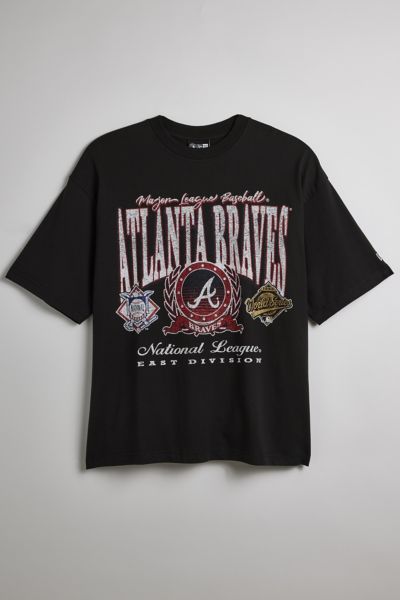 New Era Atlanta Braves Oversized Team Logo Graphic Tee