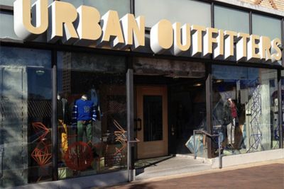 Country Club Plaza, Kansas City, MO | Urban Outfitters Store Location