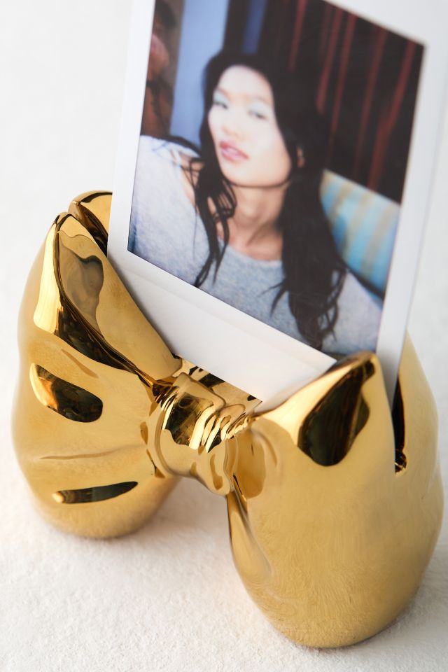 UO Bow Photo Stand #3
