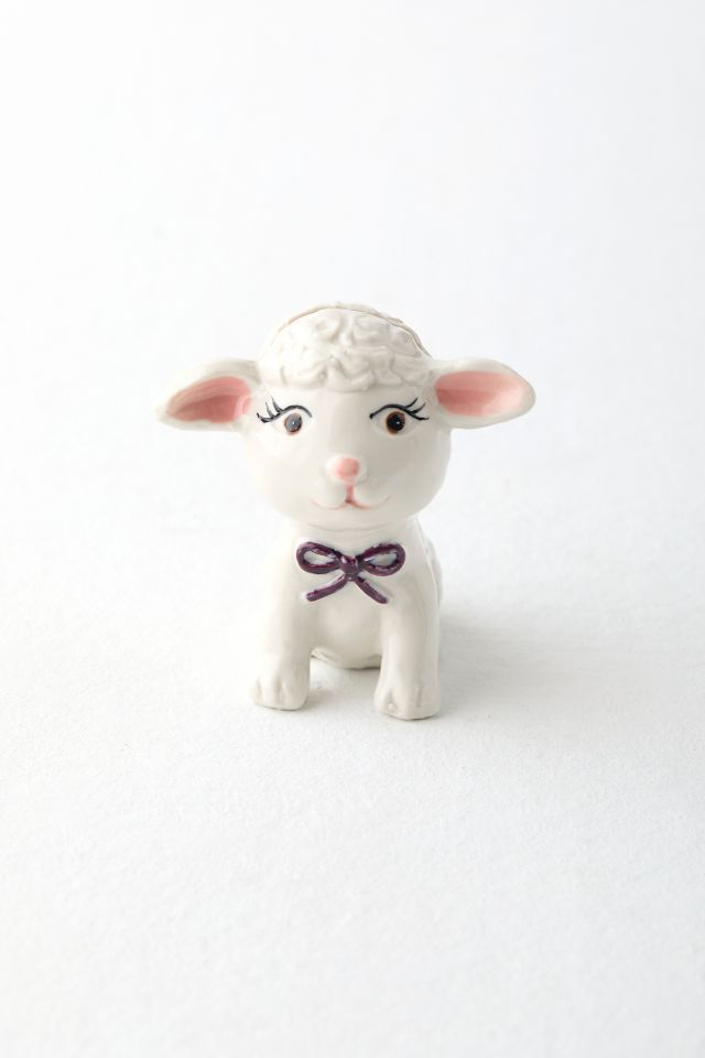 UO Lamb Photo Stand #1