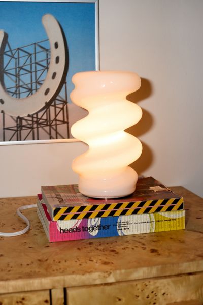 Urban Outfitters ソルトテーブルランプ　照明　ライト Himalayan Salt Lamp | Urban Outfitters
