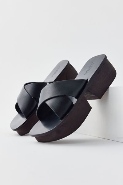 Asra London Moro Modern Platform Sandal In Black, Women's At Urban Outfitters