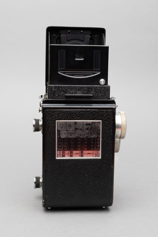 Acme Camera Co. Vintage Rollei Rolleicord TLR Film Camera #1