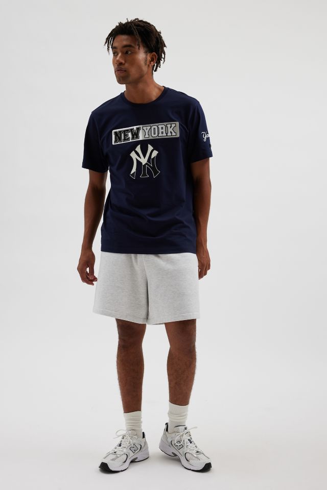 T-shirt Pro Standard MLB New York Yankees avec logo d'équipe divisé #2