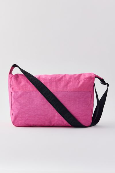 BAGGU Nylon Messenger Bag