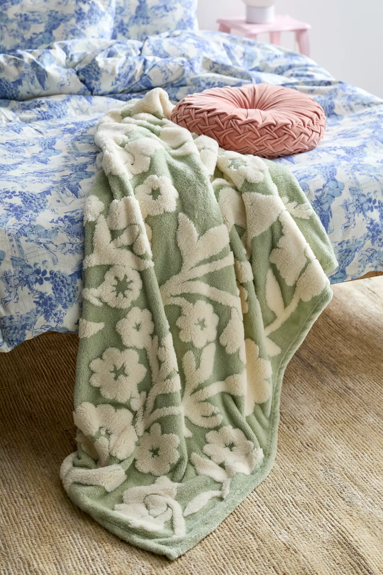 Jacquard Fleece Throw Blanket