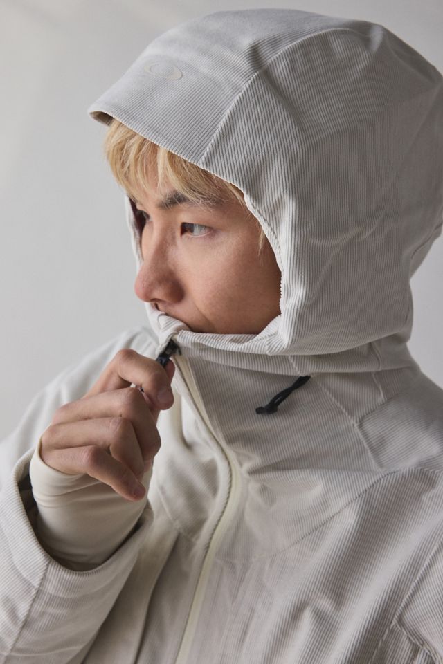 Oakley Latitude Flex Tech Hooded Jacket | Urban Outfitters