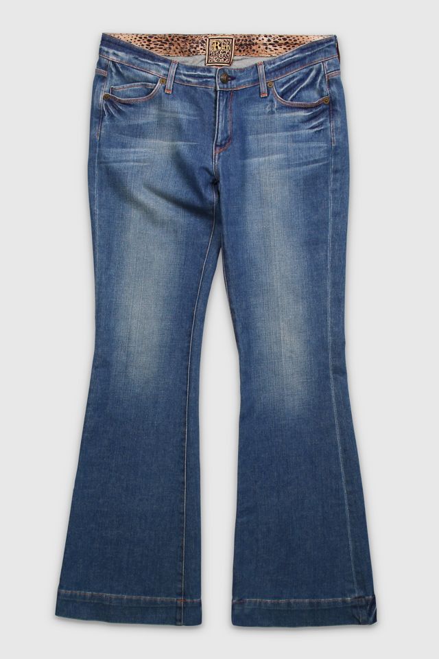 Low-rise flared jeans