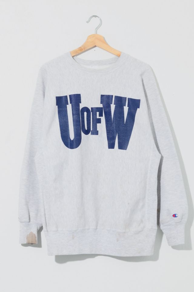 Champion sweaters shop urban outfitters 90s