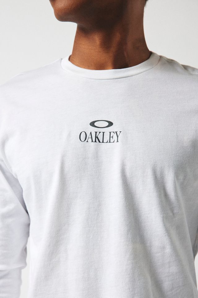 Oakley Infrared Tech Long Sleeve Tee | Urban Outfitters