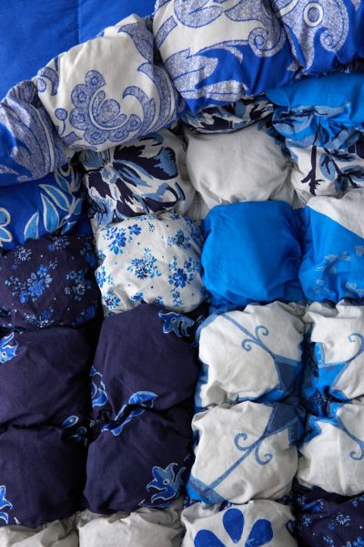 Clara Printed Marshmallow Puff Comforter