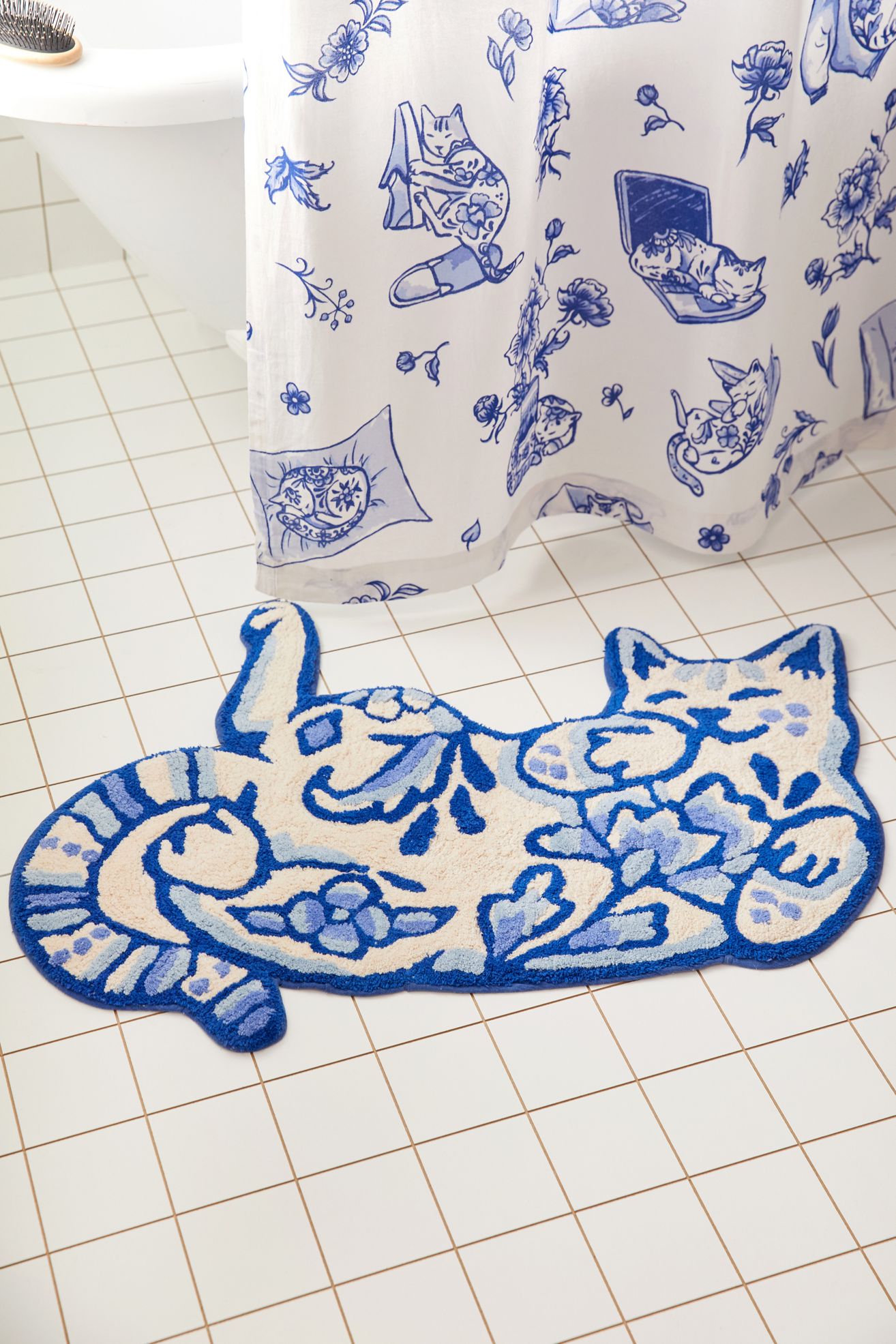 Delft Cat Shaped Tufted Bath Mat - Blue, Regular
