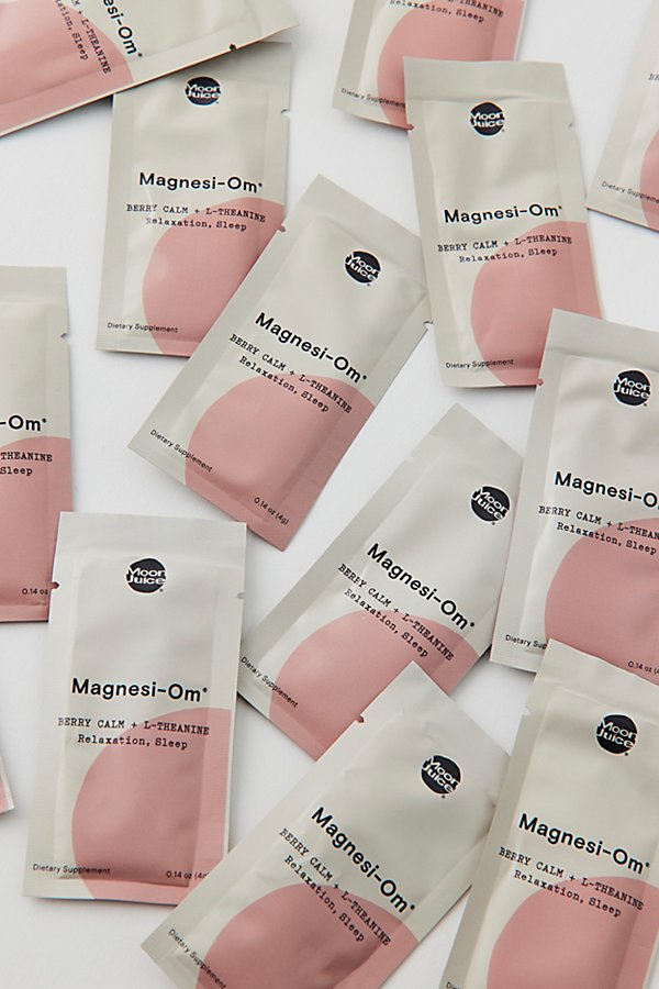 Moon Juice Magnesi-om Berry Sleep & Relaxation Supplement Pouch Set In Pink At Urban Outfitters