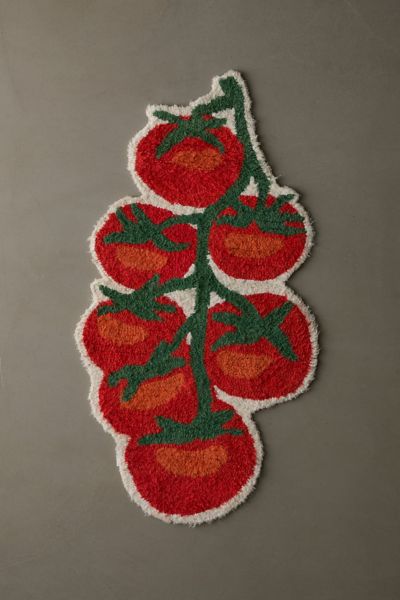 Shaped Tomato Vine Tufted Rug