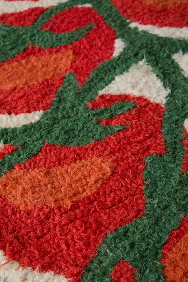 Shaped Tomato Vine Tufted Rug | Urban Outfitters