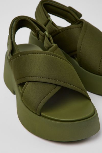 CAMPER TASHA CROSSOVER STRAP SANDALS IN GREEN, WOMEN'S AT URBAN OUTFITTERS