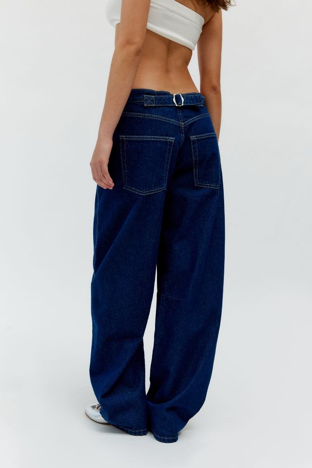 BDG Logan Twisted Buckle Barrel Jean #4