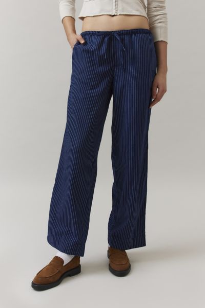 BDG CAMMIE PULL-ON STRAIGHT LEG JEAN IN RINSED DENIM, WOMEN'S AT URBAN OUTFITTERS 
