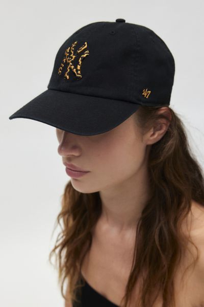 Women's Hats | Cabbie, Beret + Cowboy Hats | Urban Outfitters