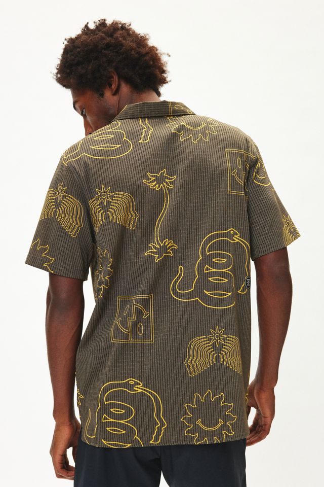 Roark Run Amok Bless Up Short Sleeve Trail Shirt | Urban Outfitters
