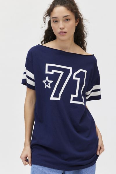 ★YOUHEE★OFF-SHOULDER GRAPHIC JERSEY TOP MUSINSA | YOUHEE OFF-SHOULDER GRAPHIC JERSEY TOP BLACK