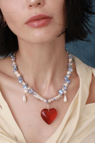 Velvet Luna Fay Pearls Necklace