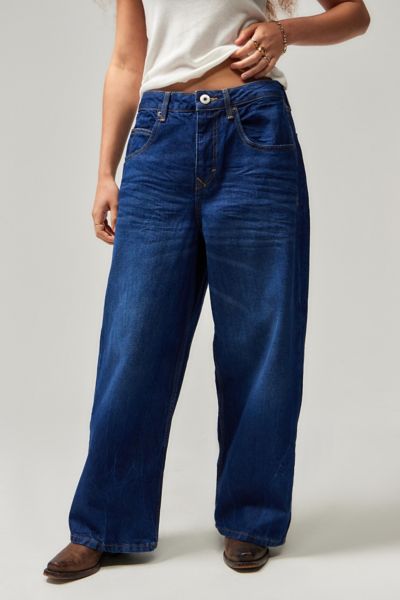 BDG JAYA BAGGY BRIGHT INDIGO JEAN IN PALE BLUE, WOMEN'S AT URBAN OUTFITTERS 