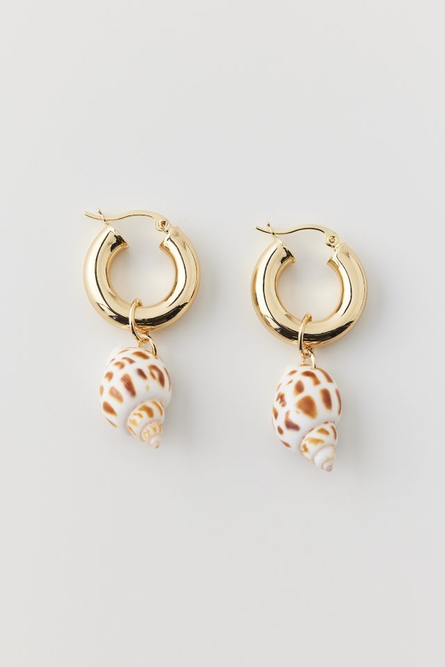 Shell Hoop Earring 