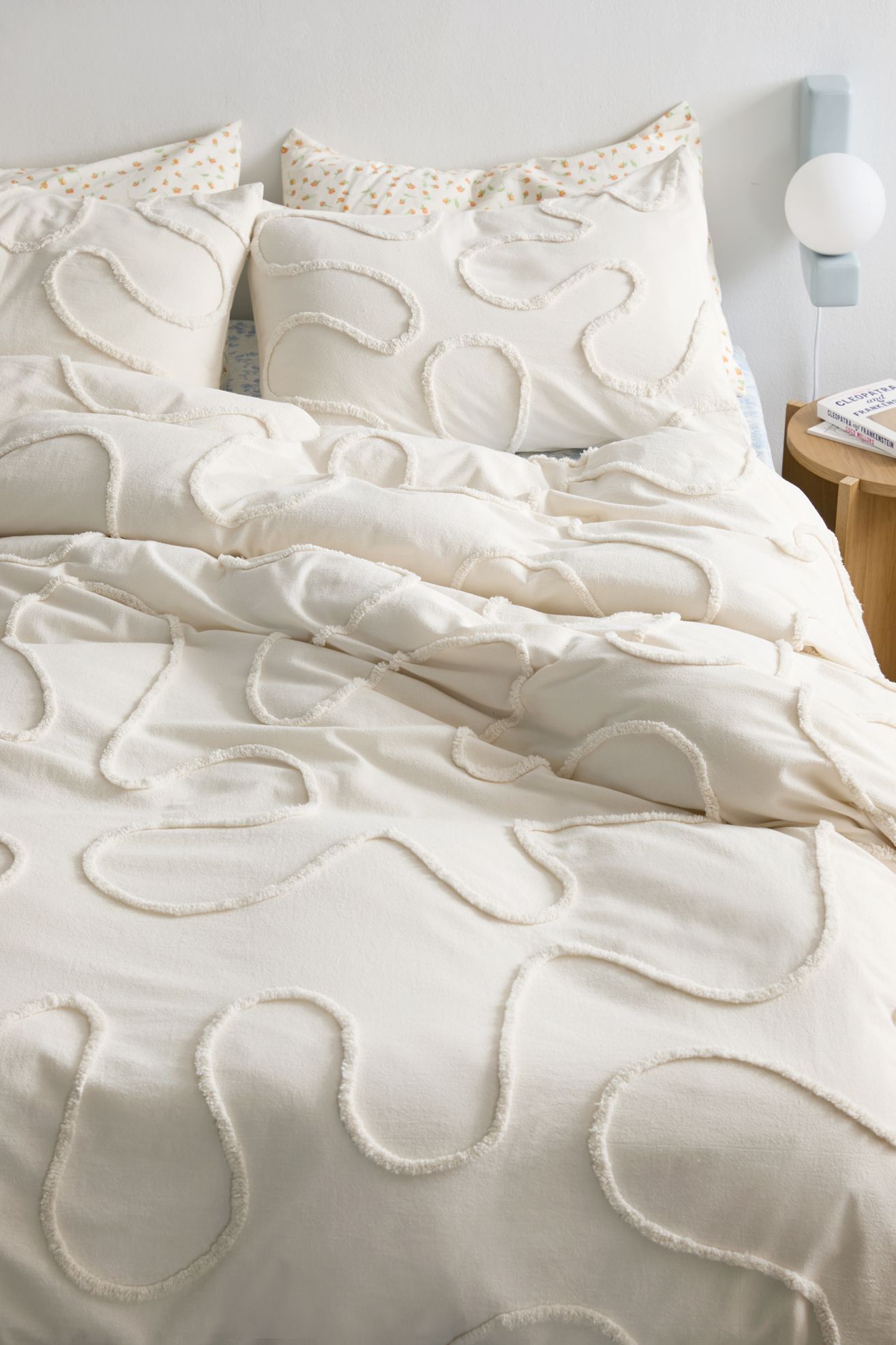 Wiggle Tufted Duvet Cover - Ivory, Regular, KING