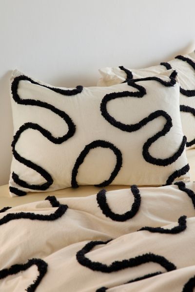 Wild Bows Tufted Comforter