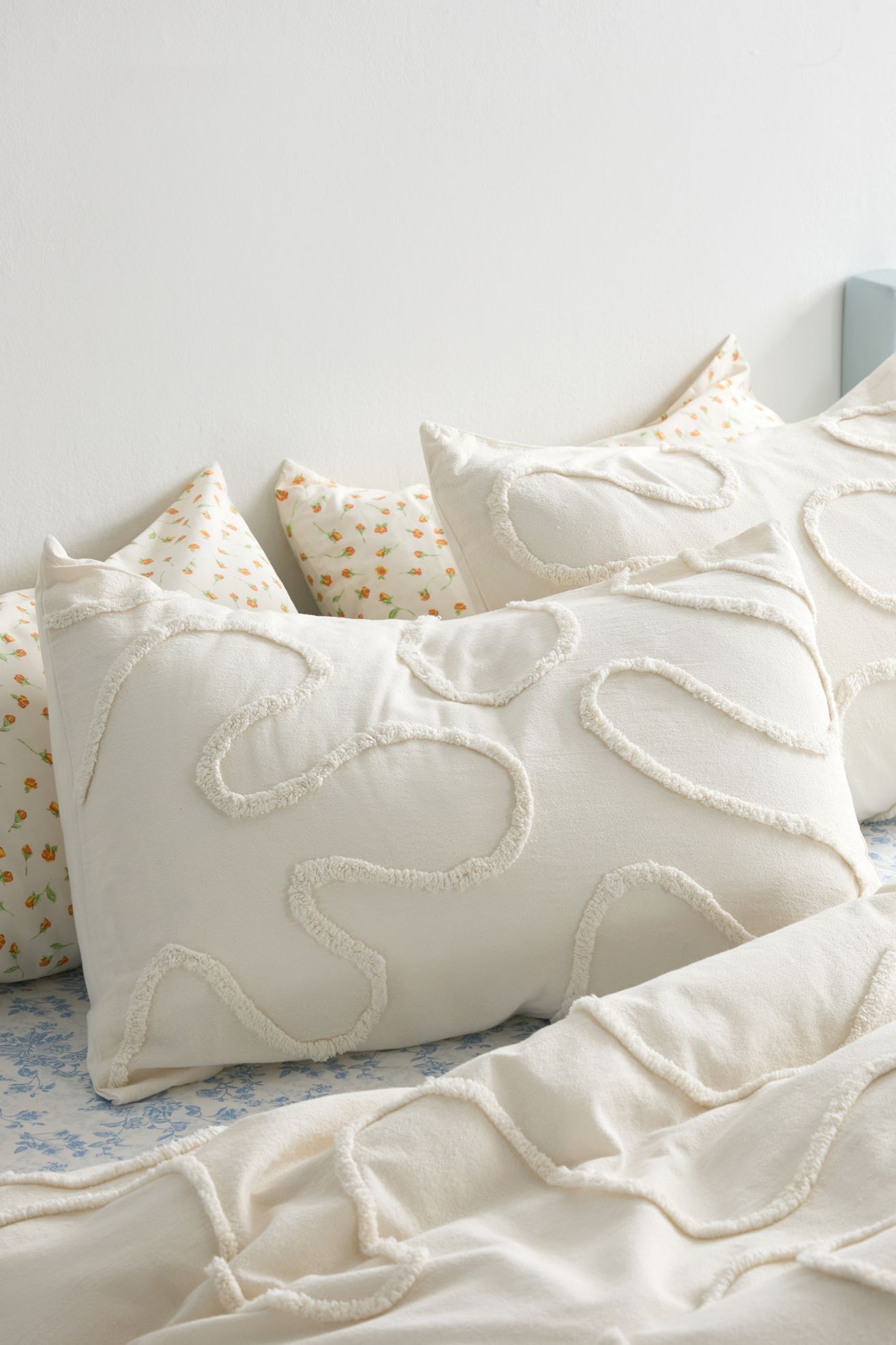 Wiggle Tufted Sham Set - Ivory, Regular, KING