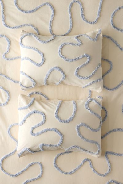 Star Icon Tufted Comforter