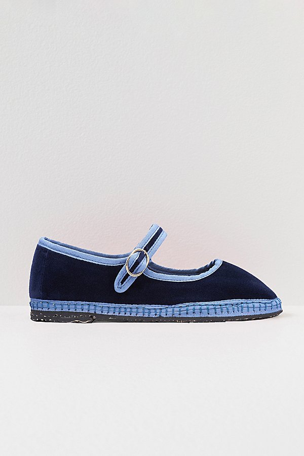 Flabelus Velvet Mary Jane Flat In Elia, Women's At Urban Outfitters