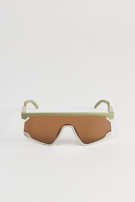 Oakley Jawbreaker Snapback Sunglasses | Urban Outfitters Oakley Jawbreaker Snapback Sunglasses | Urban Outfitters