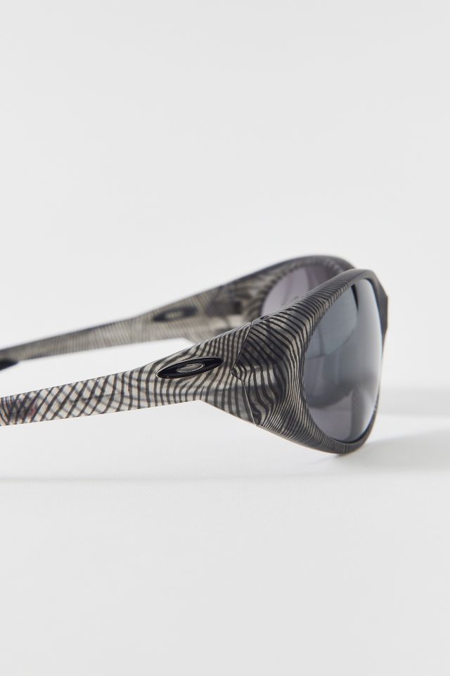 Oakley Eye Jacket Redux Sunglasses | Urban Outfitters