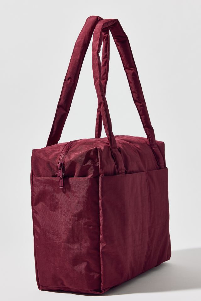 【完売必至】Urban Outfitters限定色 Small Cloud Carry-On Bag BAGGU Small Cloud Carry-On Bag | Urban Outfitters