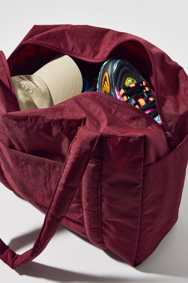 【完売必至】Urban Outfitters限定色 Small Cloud Carry-On Bag BAGGU Small Cloud Carry-On Bag | Urban Outfitters