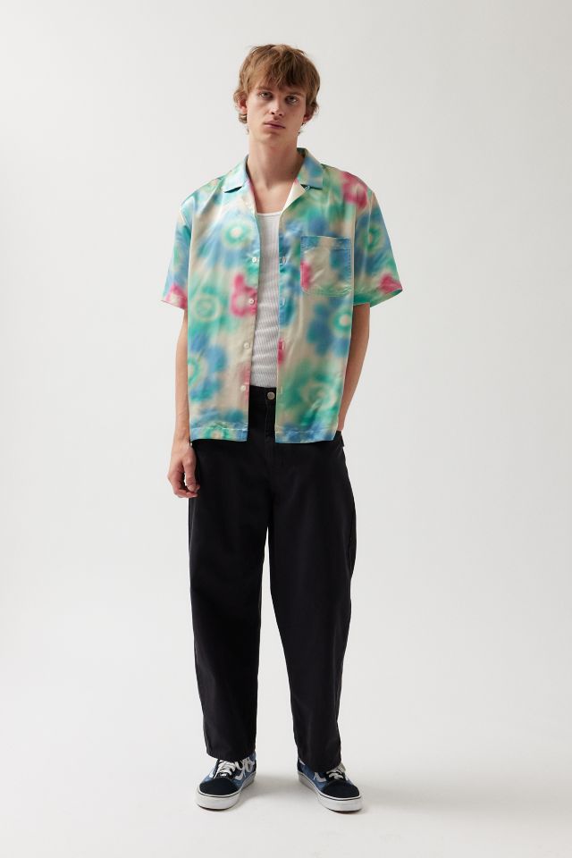 Chemise à manches courtes boutonnée en satin à motif abstrait UO #2