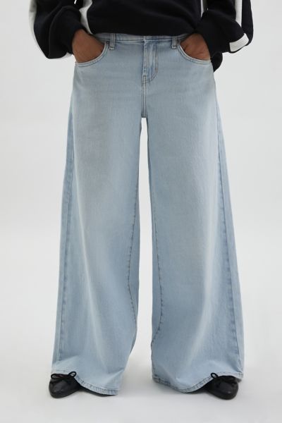 BDG Joey Full Length Wide Leg Jean