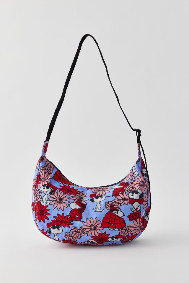 BAGGU X Peanuts Medium Nylon Crescent Bag | Urban Outfitters